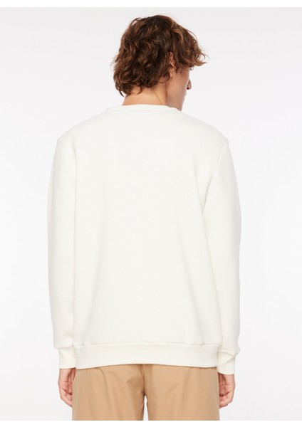 Kırık Beyaz Erkek Bisiklet Yaka Baskılı Sweatshirt D3WM-SWT29 indirimleri