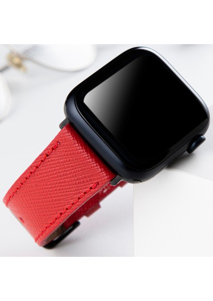 Apple Watch Uyumlu 42mm 44mm 45mm 49mm 1 / 2 / 3 / 4 / 5 / 6 / Se / 7 / 8 / Ultra Deri Kordon Kırmızı