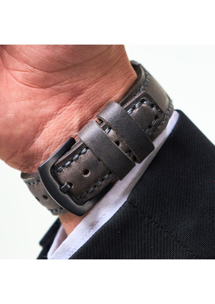 Samsung Galaxy Watch Kordon Galaxuy Watch 4 / 5 / 6 Watch 6 Classic 40 mm 43 mm 44 mm 47 mm Watch 5 / Watch 5 Pro 40 44 45 Watch 4 40 42 44 46mm 20mm Deri Kordon Gri