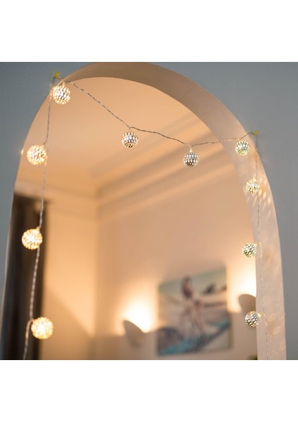 Fas LED Peri Işıkları - 5 Metre | Elektrik Fişi ile Pille Çalıştırılmaz | 50 LED Sıcak Beyaz | Küreler Oryantal | Deko Gümüş (Yurt Dışından) indirimleri