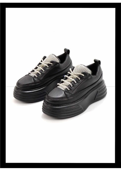 Siyah Kadın Sneaker K01703027009