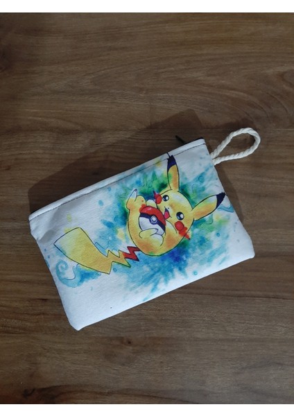 Pikachu Beyaz Zemin Desenli Tasarım Kalemlik-Cüzdan