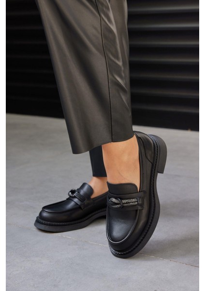 Gigi Siyah Deri Taşlı Kadın Loafer
