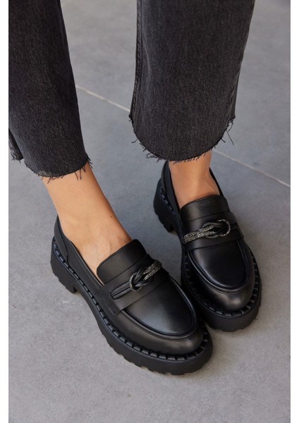 Lorita Siyah Deri Taşlı Kadın Loafer