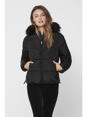 Only Monica Siyah Şişme Mont 15205638 - Çıkarılabilir Kürk ve Iç Astar