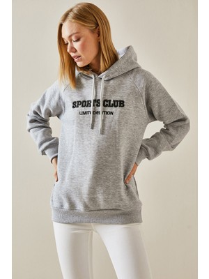 Xhan Gri Yazı Detaylı Şardonlu Kapüşonlu Sweatshirt 4KXK8-47596-03