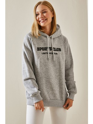 Xhan Gri Yazı Detaylı Şardonlu Kapüşonlu Sweatshirt 4KXK8-47596-03