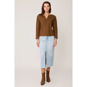 Kesik V Yaka Ters Dikiş Bluz