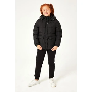 Cep Detaylı Kapüşonlu Unisex Çocuk Mont Siyah