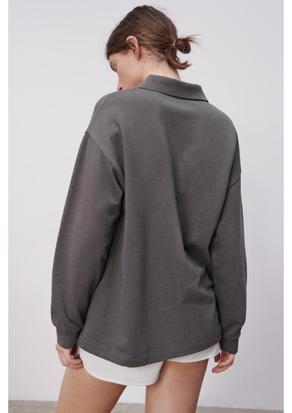 Polo Yaka Gri Füme Sweat Bluz