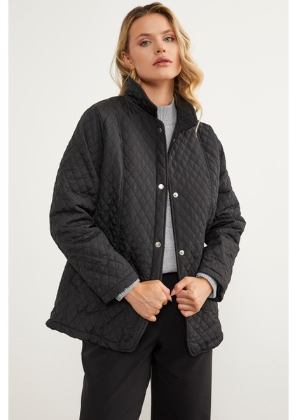 Çıt Çıtlı Gömlek Yaka Kapitone Mont - Siyah fiyatları