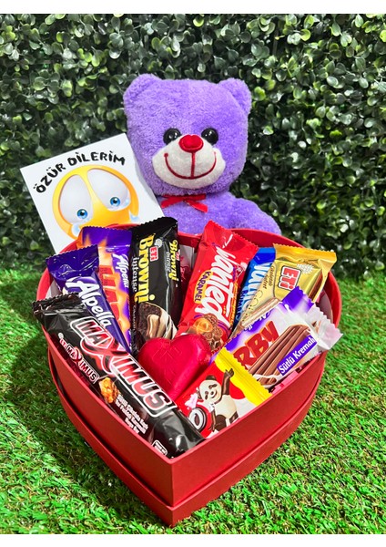 Sevgiliye Özür Hediyesi Mor Ayıcık ve Kalp Kutuda Çikolatalar Atıştırmalıklar