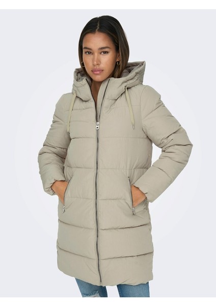 Kapüşonlu Şişme Bej Kadın Mont 15205369