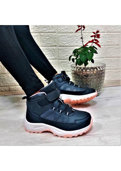 29194 Siyah-Pembe Cırtlı Fuspetli Kaymaz Kız Çocuk Bot modelleri