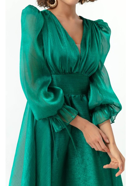 Kadın Zümrüt Yeşili Balon Kol V Yaka Midi Abiye Elbise fırsatları