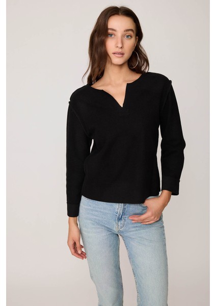 Kesik V Yaka Ters Dikiş Bluz fırsatları