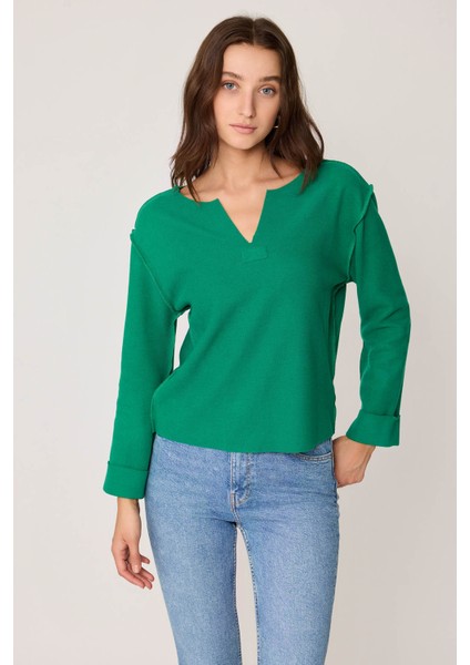 Kesik V Yaka Ters Dikiş Bluz modelleri