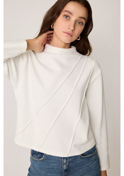 Dik Yaka Önü Dikişli Arkası Fermuarlı Bluz fiyatları