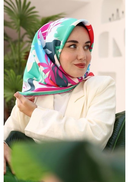 Mint Yeşili-Beyaz Yaprak Desen Tivil Ipek Eşarp 11406-01