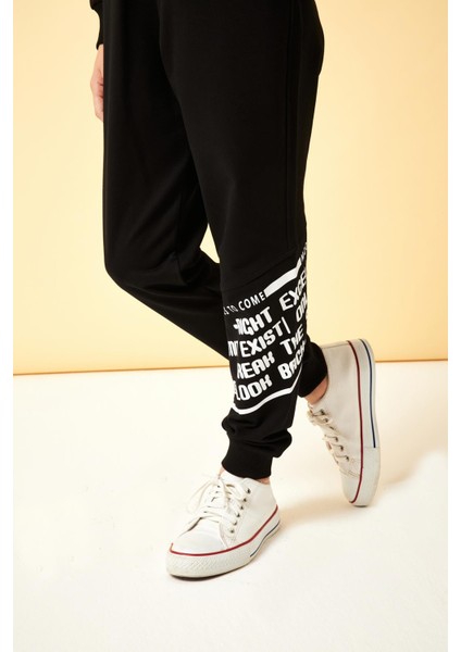 Never Look Baskı Detaylı Erkek Çocuk Eşofman Altı Siyah fırsatları