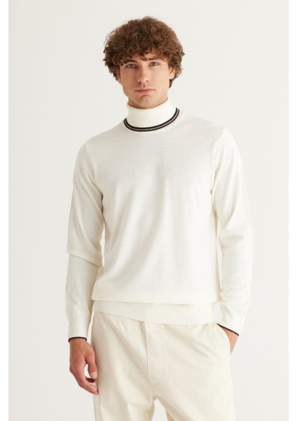 ALTINYILDIZ CLASSICS Erkek Ekru Standart Fit Normal Kesim Tam Balıkçı Yaka Triko Kazak