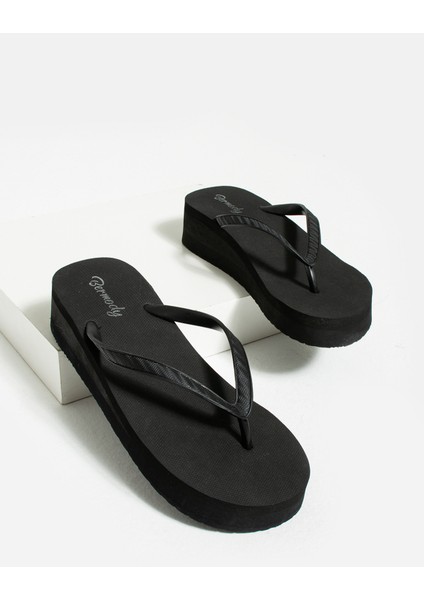 Siyah Platform Parmak Arası Acıtmaz Plaj Terliği Flip Flops fiyatları