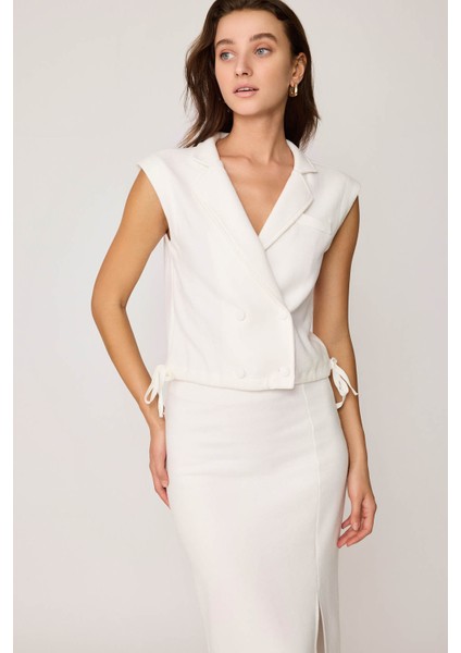 Önü Düğmeli Beli Büzgülü Triko Yelek modelleri