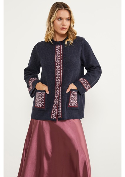 Leopar Detaylı Geniş Kalıp Triko Hırka - Lacivert fırsatları