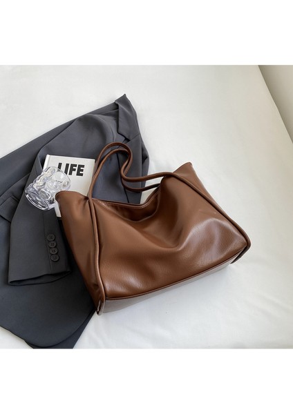 Büyük Kapasiteli Kadın Omuz Çantası (Yurt Dışından) modelleri