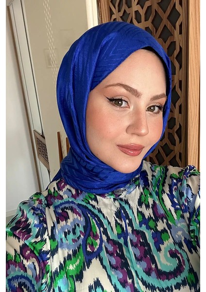 Hilal Uslu Ipeksi Jakar Italyan Şal Zikzak Desen - Saks