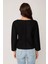 Kesik V Yaka Ters Dikiş Bluz 5