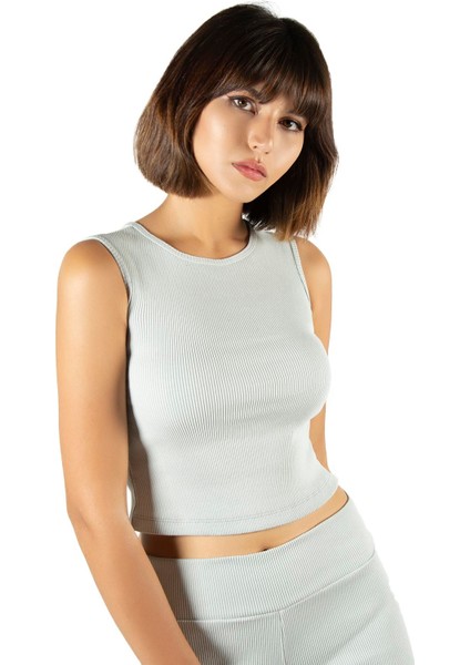 Kadın Yeşil Fitted/vücuda Oturan Crop Halter Yaka Fitilli Esnek Örme Bluz Atlet 23K-TRP-CRP06