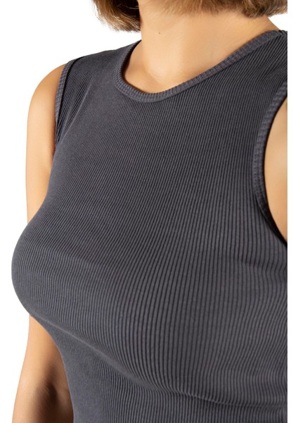 Kadın Antrasit Fitted/vücuda Oturan Crop Halter Yaka Fitilli Esnek Örme Bluz Atlet 23K-TRP-CRP06