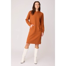 Vitrin Kapüşonlu Önü Cepli Örme Elbise