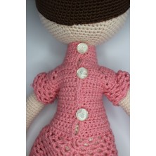 Ilgaz Shop Design Pembe Elbiseli Pembe Tokalı Kahverengi Uzun Saçlı Organik Sevimli Amigurumi Bebek