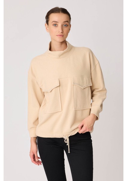 Taşlı Kapak Cepli Beli Bağcıklı Bluz