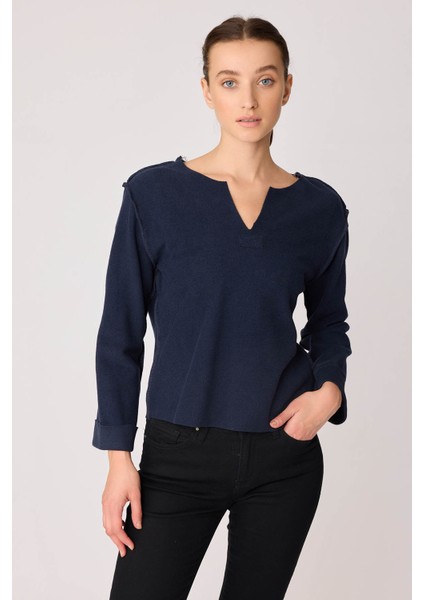 Kesik V Yaka Ters Dikiş Bluz modelleri