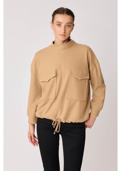 Taşlı Kapak Cepli Beli Bağcıklı Bluz