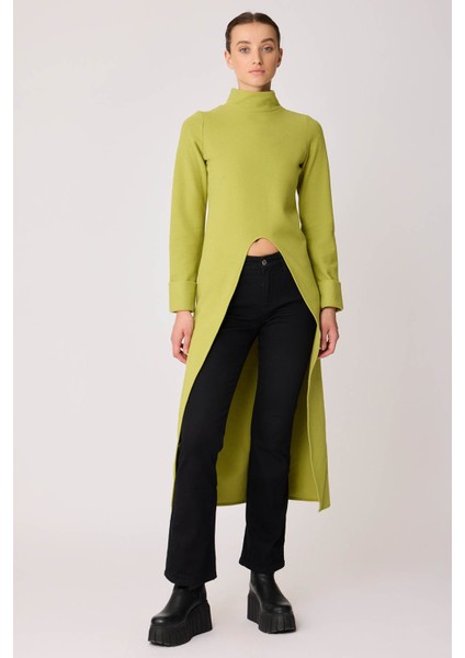 Derin Yırtmaçlı Örme Bluz