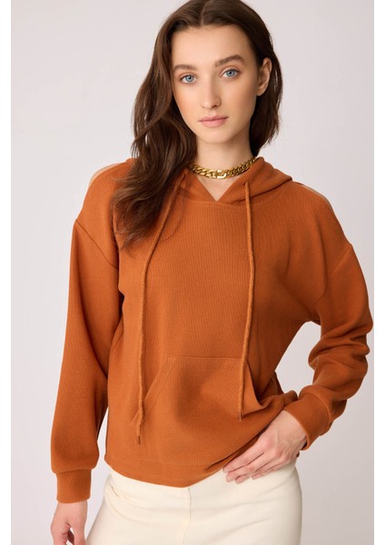 Omuz Dekolteli Kanguru Cep Kapüşonlu Sweatshirt modelleri