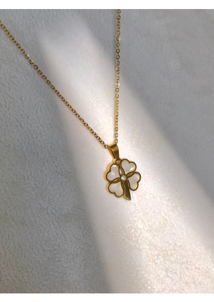 Nature Çelik Zirkon Taşlı Sedef Yonca 48 cm Rose Gold Renk Kolye modelleri