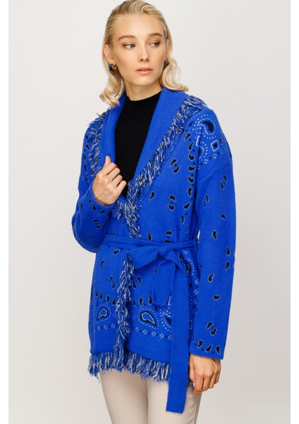 Bayan On Püskül Detaylı Desenli Hırka modelleri