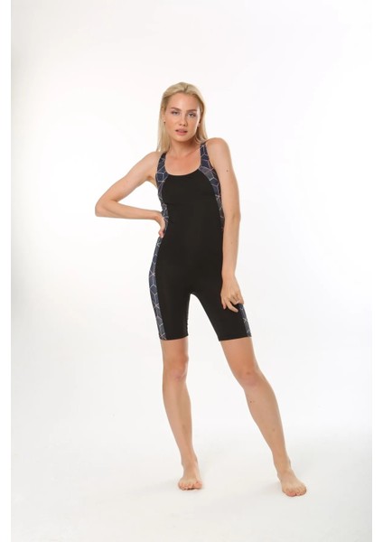 Kadın Uzun Şortlu Şerit Detaylı Yüzücü Mayosu