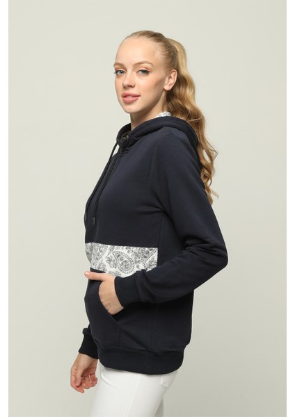 Kadın Regular Uzun Kollu Bisiklet Yaka Baskılı Kanguru Cepli Sweatshirt