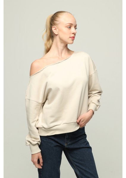 Kadın Düşük Omuzlu Uzun Kollu Örme Sweatshirt
