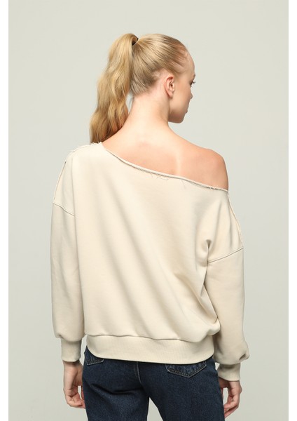Kadın Düşük Omuzlu Uzun Kollu Örme Sweatshirt fırsatları