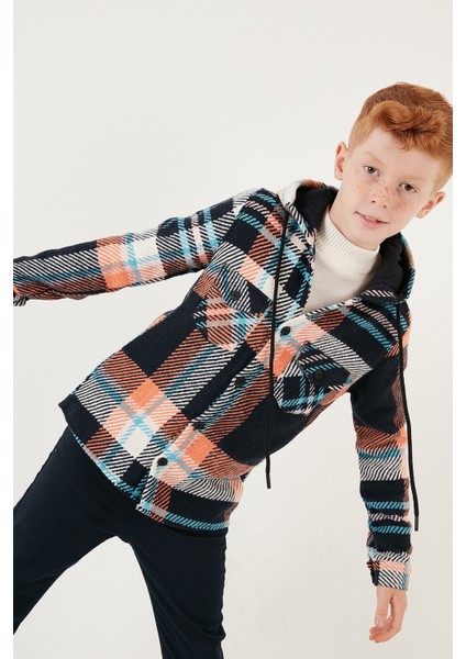 Kapüşonlu Çift Cepli Ekoseli Kışlık Oduncu Gömlek Erkek Çocuk Gömlek CF24W81781 fiyatları