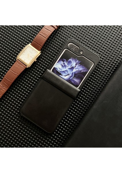 Samsung Galaxy Z Flip5 Siyah Için Çılgın At Doku Telefon Kılıfı (Yurt Dışından) fırsatları