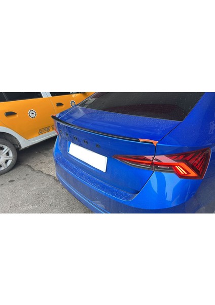 Skoda Octavia Spoiler 2021+ Boyalı fiyatları