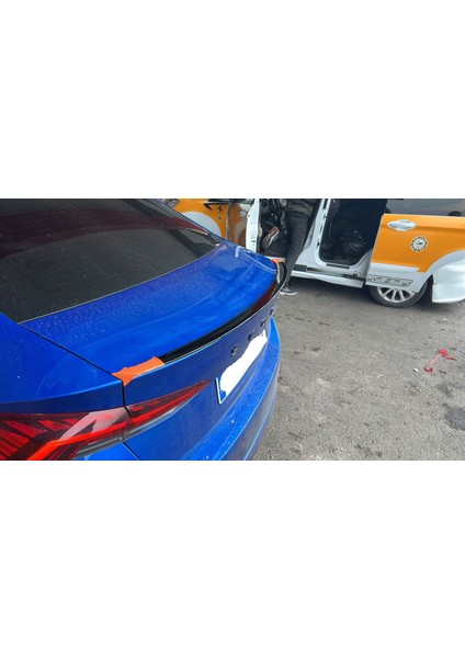 Skoda Octavia Spoiler 2021+ Boyalı modelleri